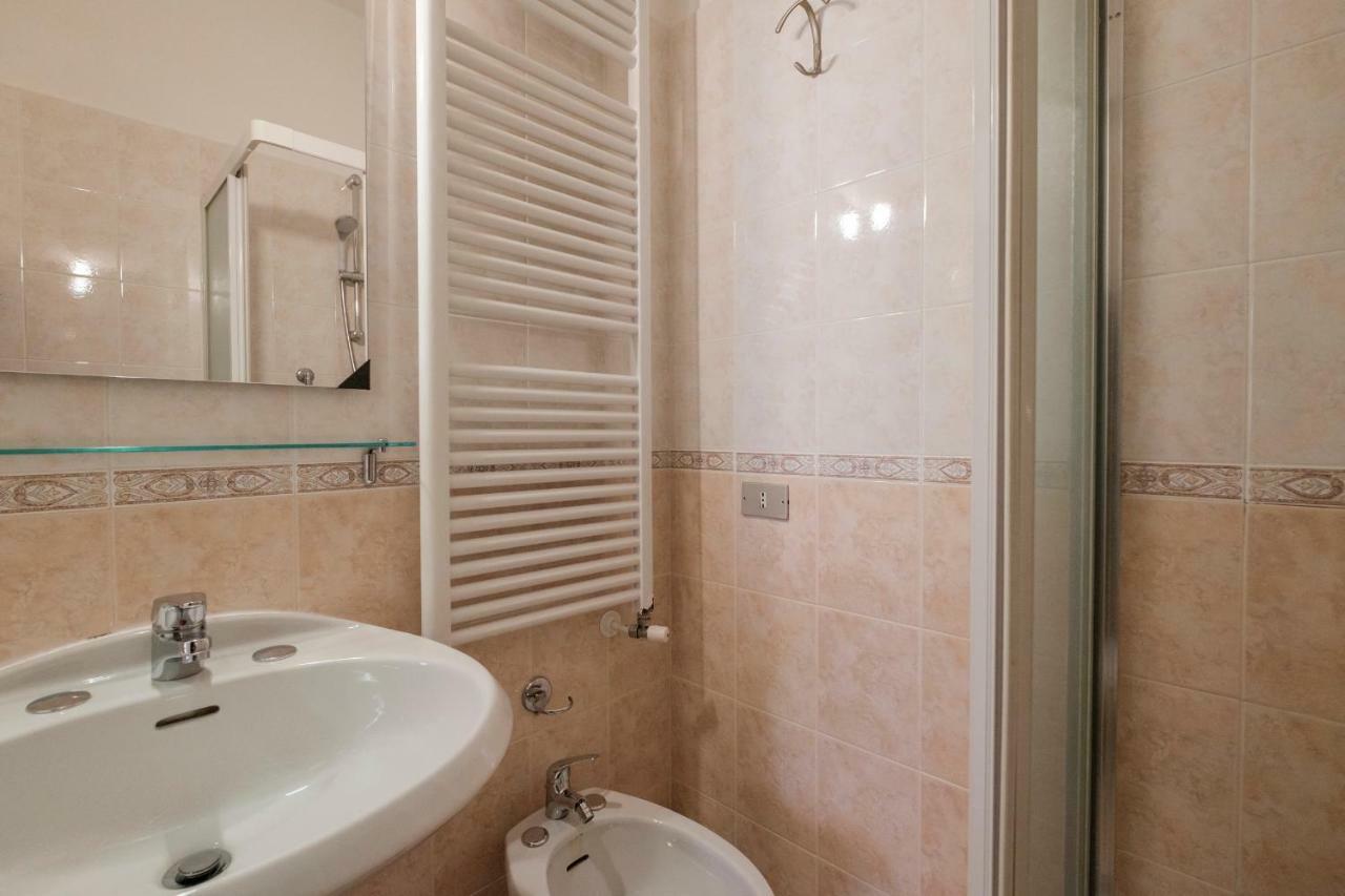 Residence Holiday Sirmione B8 Eksteriør billede