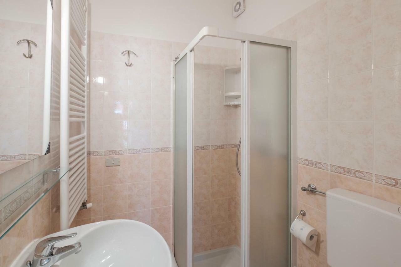 Residence Holiday Sirmione B8 Eksteriør billede