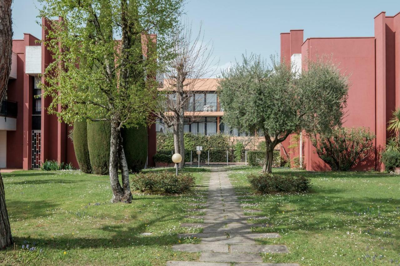 Residence Holiday Sirmione B8 Eksteriør billede